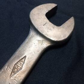W1319 Ampco 1 7/16 Inch Non-sparking Wrench Made In U.s.a. 13 Bronze