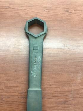 Ws-1c17-a Ampco Spark Free Hammer Wrench 2-5/16 Inch 6pt