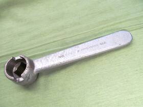 8086 Armstrong Metal Lathe Tool Post Wrench -7/8 Inch Square Drive Boring Bar Holder