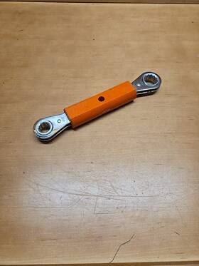 Gp-2237 Fargo Used Gp-223 Linemans Insulated 9/16 Inch X 3/4 Ratcheting Box Wrench Bin58
