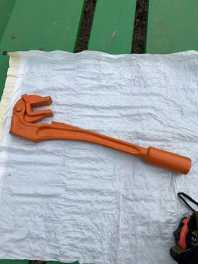 Qa1-19 Gearench Petol Sucker Rod Wrench Used Fair Condition 7/8 Inch Square