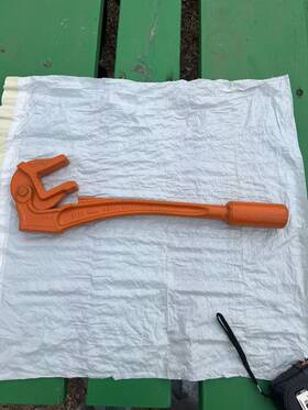 Qa5-19 Gearench Petol Sucker Rod Wrench Used Fair Condition 1 1/2 Square