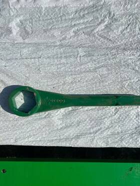 Bw-5113 Oteco Bw5113 1 1/8 Inch Stud 13/16 Nut Hammer Striking Slug Wrench Used
