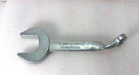 Pe113 Tekno Valves Twisted Chlorine Wrench