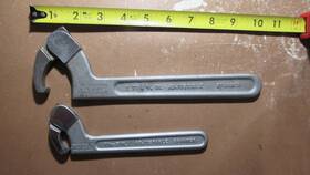 1472-1474 Williams Adjustable Hook Spanner Set 2 Sizes 1-1/4 Inch To 3 And 4-3/4
