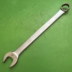 Snap-on Tools Usa 17MM Metric Flank Drive 12 Point Combination Wrench OEXM170. Fixed Price $18.22.