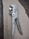 Vintage Burndy MR4C-0 Ratcheting Crimping Tool. Fixed Price $90.00.