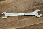 Large Vintage Snap On Wrench VS4044 Quality Heavy Duty. Fixed Price $57.00.