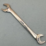 Snap-on Tools Usa VS18 9/16" Sae 4-WAY Open End Angle Head Wrench. Fixed Price $19.99.