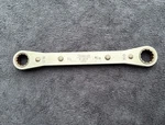 Snap On Tools R-1618 Box End Ratcheting Wrench 1/2" 9/16" 12 Point Sae Usa. Fixed Price $7.50.