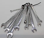 Blue Point BOERMS712 Piece 12PT Metric Ratcheting Combo Set 8-19MM. Fixed Price $179.95.