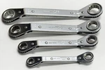 4 Matco Offset Ratcheting Box End Wrenches Sae 7/8" - 3/8" Wrd Series Usa. Fixed Price $65.00.