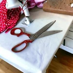 Roberts Carpet Sheers Dressmaker Sewing Heavy Duty Scissors Vintage Red Handle. Fixed Price $49.99.