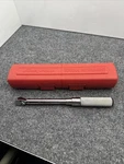 Snap On QD2R200 40-200 Lb 3/8" Inch Click Style Torque Wrench W/ Case Nice!!!. Fixed Price $225.00.