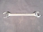 Williams 10318 Superrench Sae 13/16 & 25/32 Wrench Usa. Fixed Price $7.00.