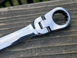 Blackhawk BW-3220 Combination Locking Flex-head Ratcheting Wrench 11/16". Fixed Price $5.99.