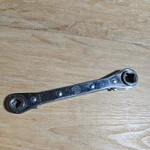 Mac Tools 3/16" 1/4" 5/16" 3/8" Square Dr Reversible Ratcheting Box Wrench RW903. Fixed Price $22.00.