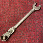 Craftsman 17MM Flex Ratcheting Wrench Locking Head With Socket 42482. Fixed Price $34.99.