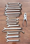 Snap-on Wrench Lot Of 20 Pcs PRE-0WNED Open, Angle, Combination, Sae / Metric. Fixed Price $119.00.