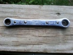 Snap On R-1618A 1/2" 9/16" 12PT Standard Offset Ratcheting Box Wrench. Fixed Price $19.50.