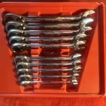 Blue-point Metric Ratcheting Combination Wrench Set 10PC Chrome. Fixed Price $140.00.