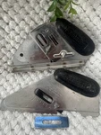 Roberts Carpet Cutters Lot 10-152 Loop Pile & 10-146 Cushion Back + Blade. Fixed Price $34.99.